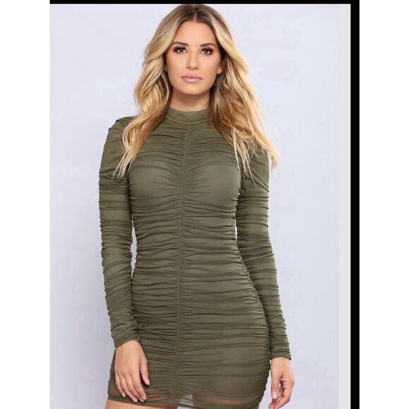 Fashion Nova Paparazzi Ruched Dress Size Small Club Party Holiday Bodycon Baddie - Picture 1 of 9